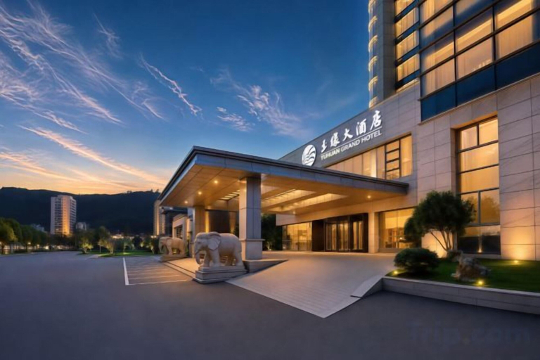 Exterior & Views 2, Yuhuan Grand Hotel, Taizhou
