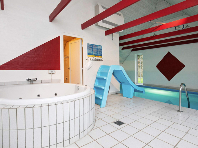 Bathroom 3, 12 Person Holiday Home in Ulfborg, Holstebro