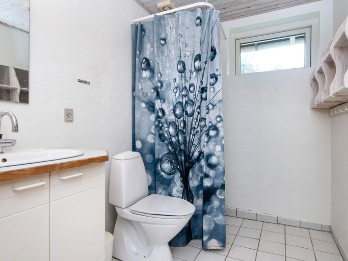 Bathroom 3, 8 Person Holiday Home in Ulfborg, Holstebro