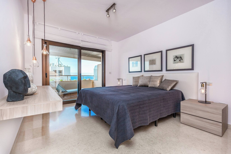 Others 4, Charming Apartment With a Terrace and Ocean View, Málaga