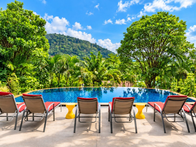 Sport & Beauty 2, Private Pool Villa for Family & Friends, Phuket Island