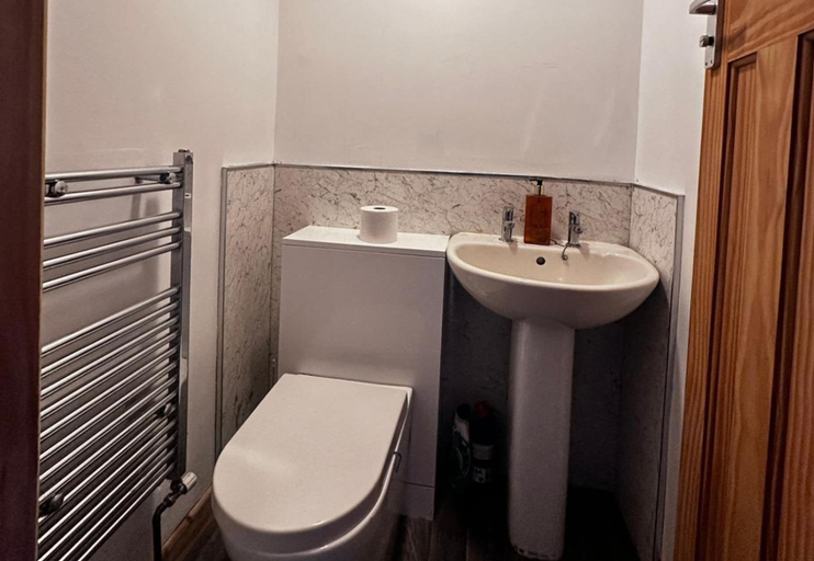 Others 2, 4 Bed House Sleeps 8 -private Garden -dogs Welcome, Kent