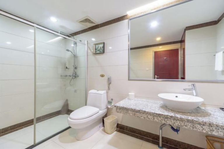 Bathroom 4, Kaiping Hotel, Jiangmen
