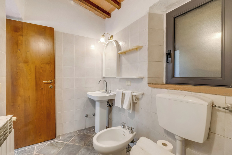 Others 5, Teranga in Chianti - Parking & Garden 3 BR, Florence