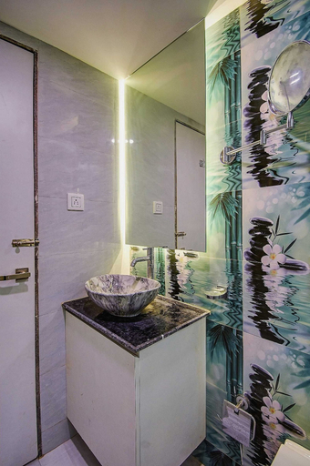 Bathroom, Collection O Snowfox, North 24 Parganas