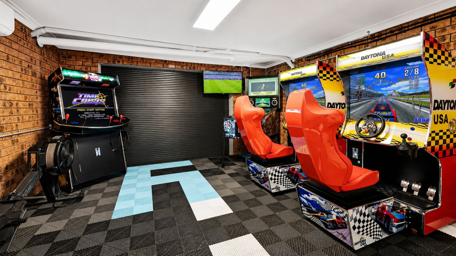 Others 5, Skyes Beach House Spas Sauna Arcade Machines, Eurobodalla