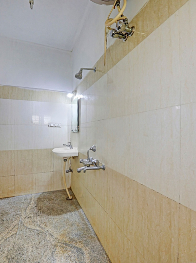Bathroom, Hotel O Vishu Moni Residency, Mysore