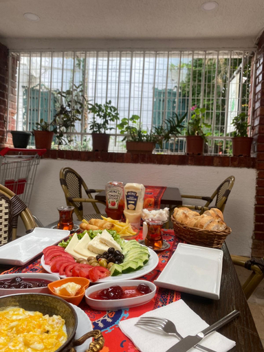 Food & Drinks, Ada Antik Otel, Adalar