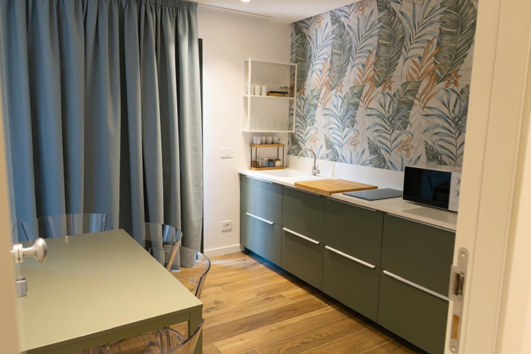 Others 5, Charming Catania Apartment With Private Entrance, Balcony and Kitchen, Catania