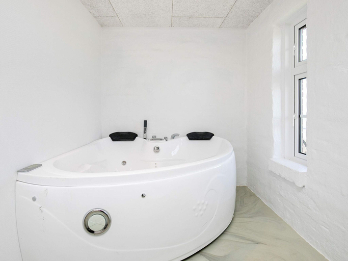 Bathroom 3, 4 Star Holiday Home in Ulfborg, Holstebro