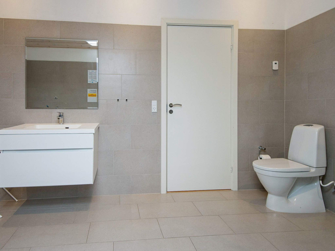 Bathroom 3, 5 Star Holiday Home in Romo, Tønder
