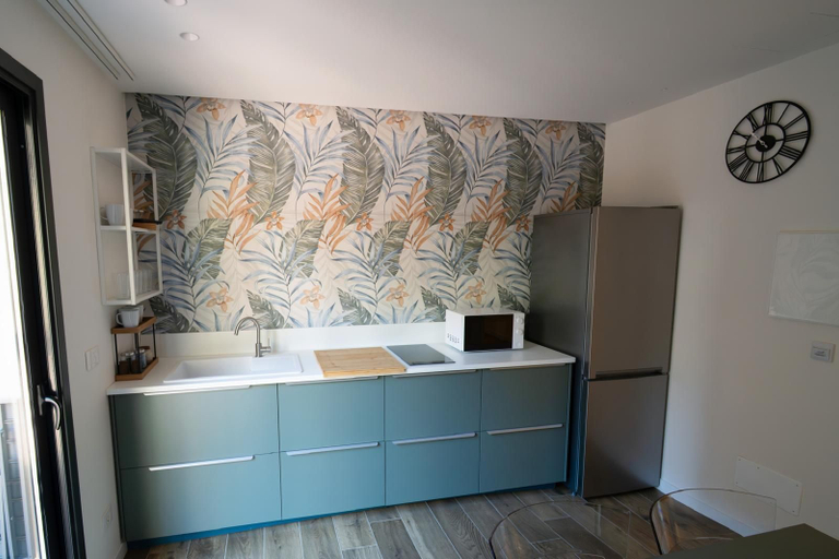 Others 2, Charming Catania Apartment With Private Entrance, Balcony and Kitchen, Catania