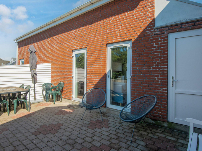Others 3, 6 Person Holiday Home in Romo, Tønder
