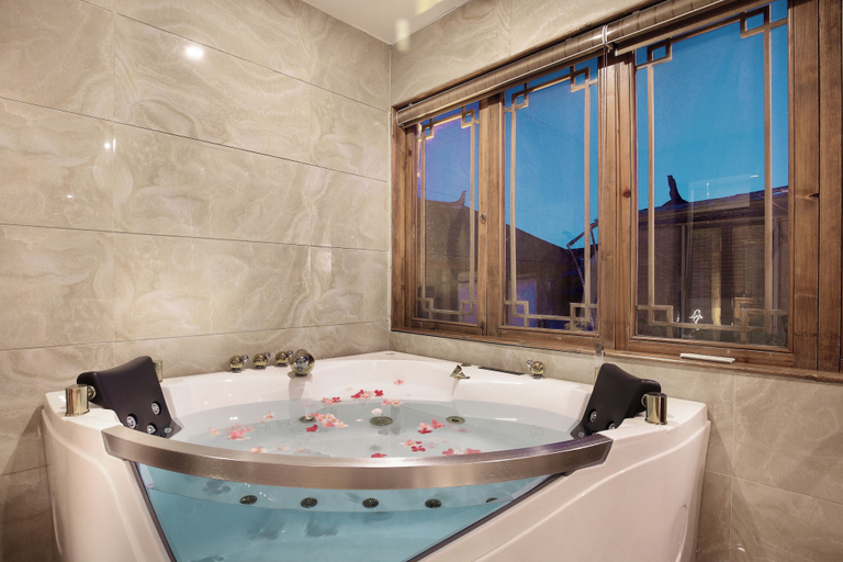 Bathroom 3, Full moon Inn Lijiang, Lijiang