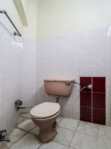 Bathroom, Hotel O by OYO Surya, Ludhiana