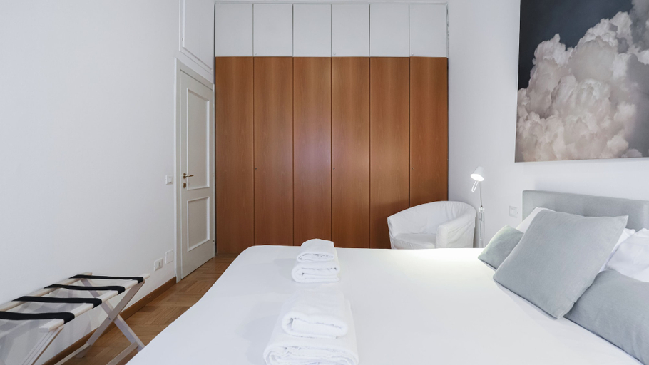 Others 2, Italianway Comfort - Garibaldi 79, Milano
