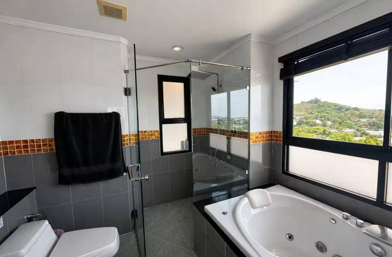 Bathroom 4, Chalong Miracle Lakeview 4021, Phuket Island