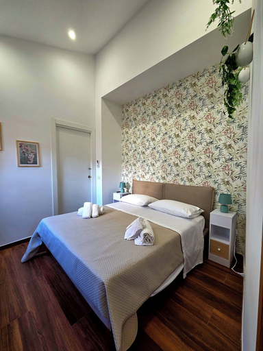 Others 5, Angelina Rooms, Palermo