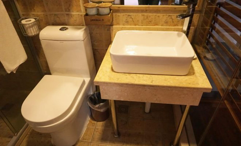 Bathroom 3, September Huizhou Inn, Huangshan