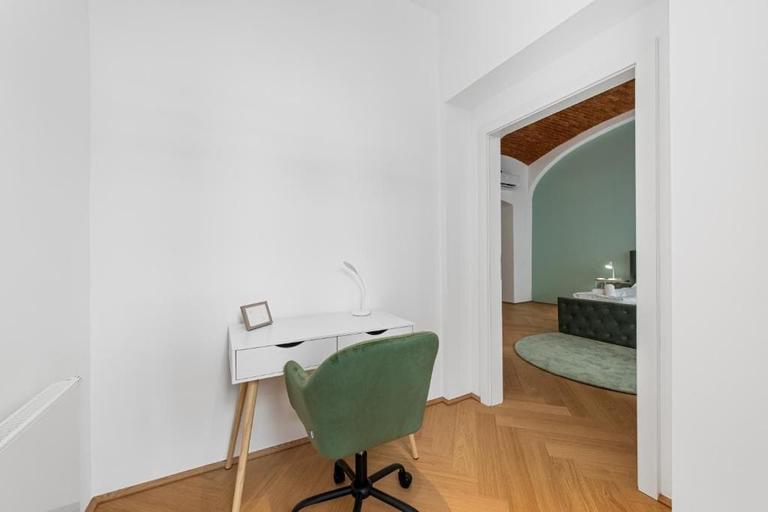 Others 5, Loft Apartments Rathaus by ALPAMI, Wien