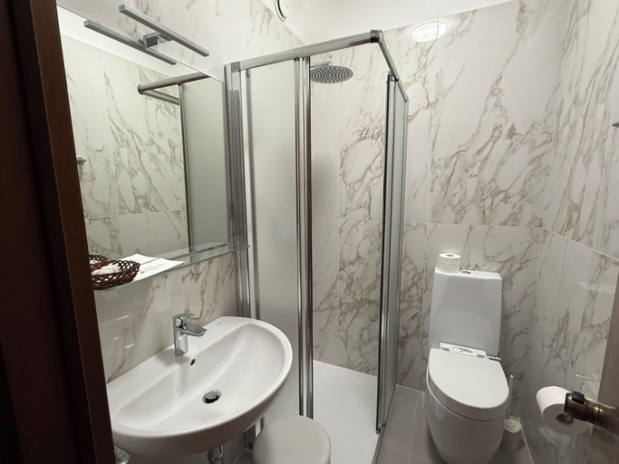 Bathroom 5, Hotel Garden, Venezia