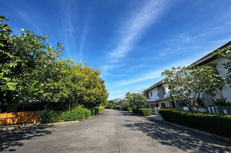 Exterior & Views, Chalong Miracle Lakeview 4021, Phuket Island