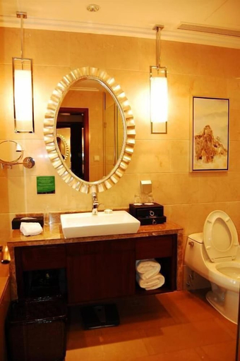 Bathroom 4, Golden Eagle Summit Hotel Kunming, Kunming