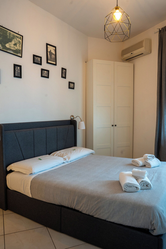 Bedroom 5, B & B 30 mt dal duomo, Benevento