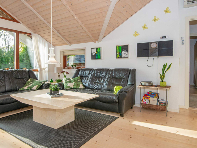 Others 2, 5 Star Holiday Home in Ulfborg, Holstebro