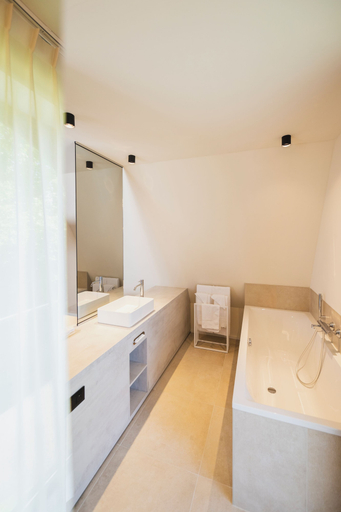 Bathroom 4, Begijnhof Hotel, Vlaams Brabant