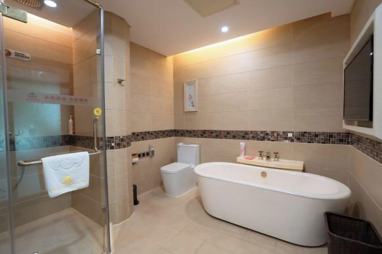Bathroom 5, Linyin Holiday Hotel, Hengyang