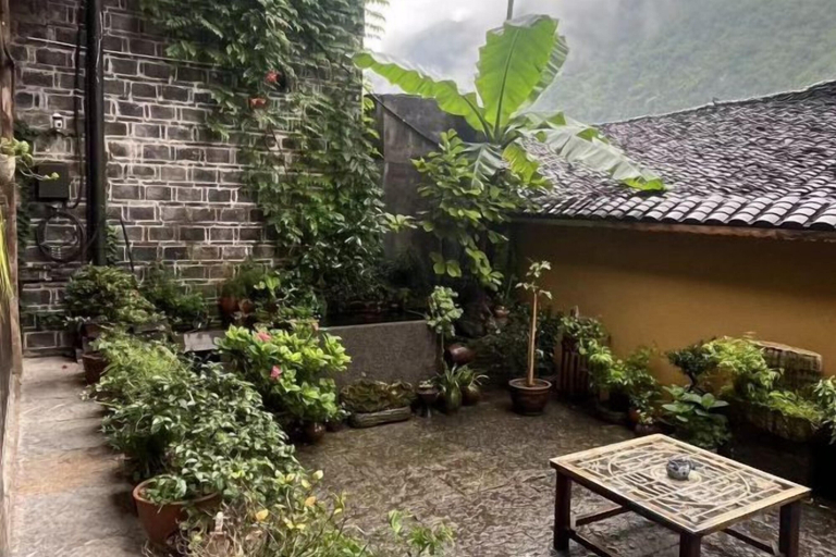 Others 4, Dongshi Inn, Chongqing