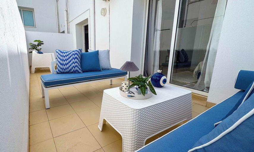Others 5, Coste 2BR Terrace Central Sidi Bou Said, Carthage