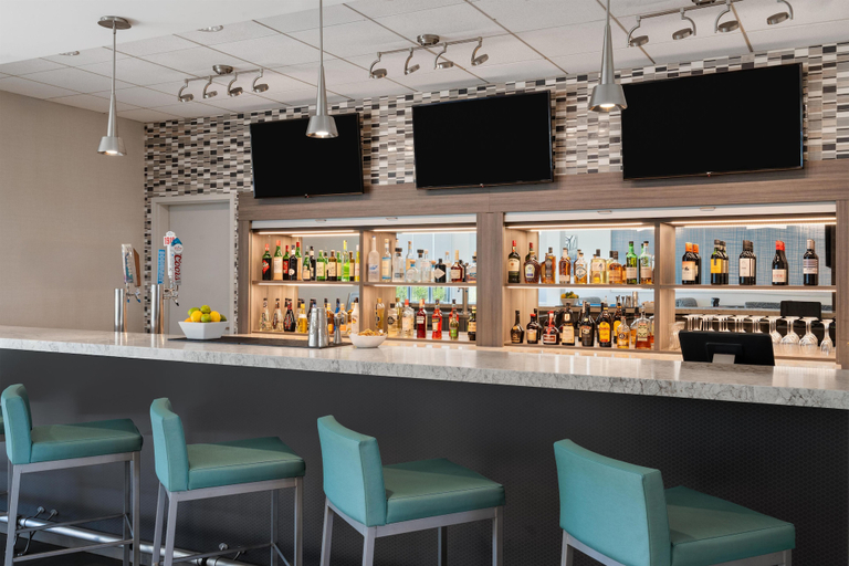 Food & Drinks 5, Best Western Premier Winnipeg East, Division No. 11