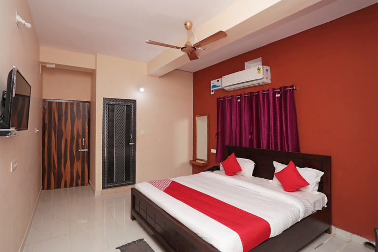 Others 2, Hotel O Ezy Sleep, Cuttack