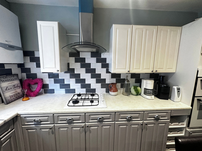 Others 4, 4 Bed House Sleeps 8 -private Garden -dogs Welcome, Kent