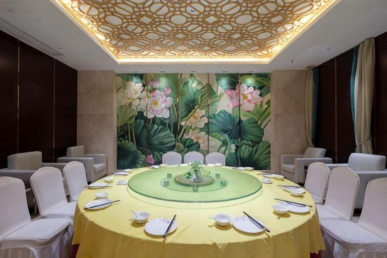 Food & Drinks 5, Silverhall Grand Hotel, Huanggang