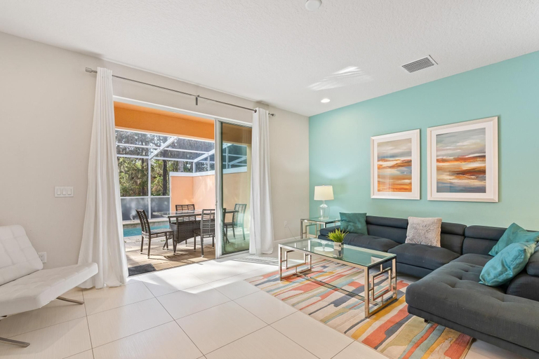 Others 3, 3BR Townhome w/ Private Pool Near Disney, Lake