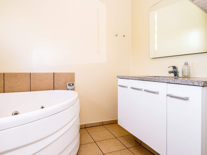 Bathroom 3, 5 Star Holiday Home in Hovborg, Vejen