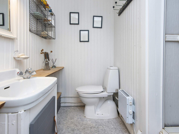 Others 4, 5 Person Holiday Home in Thyholm, Struer