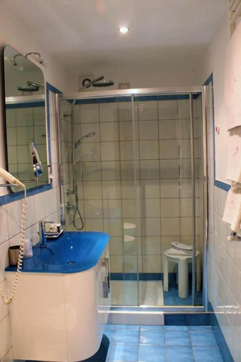 Bathroom 5, MILU' B B, Crotone