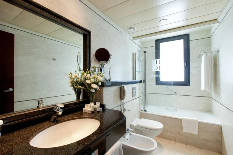 Bathroom 4, San Pablo, Málaga