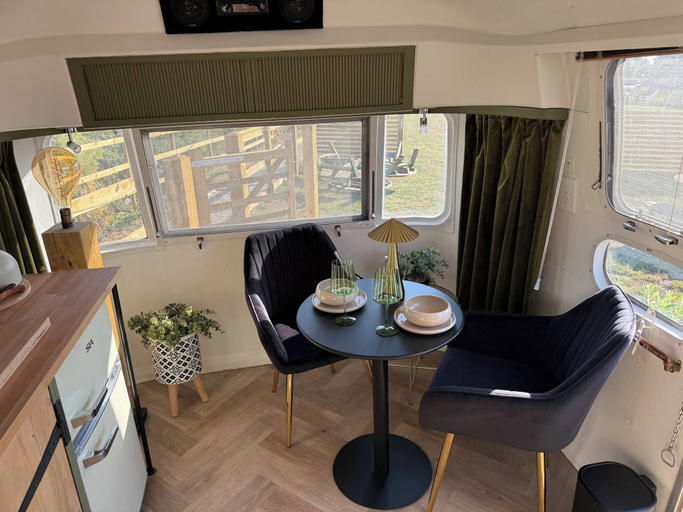 Others 2, Waterside Retreat - Canal Walks & Pubs, Warwickshire