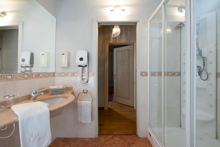 Bathroom 5, Domus Nova Palace - Italian Homing, Verona