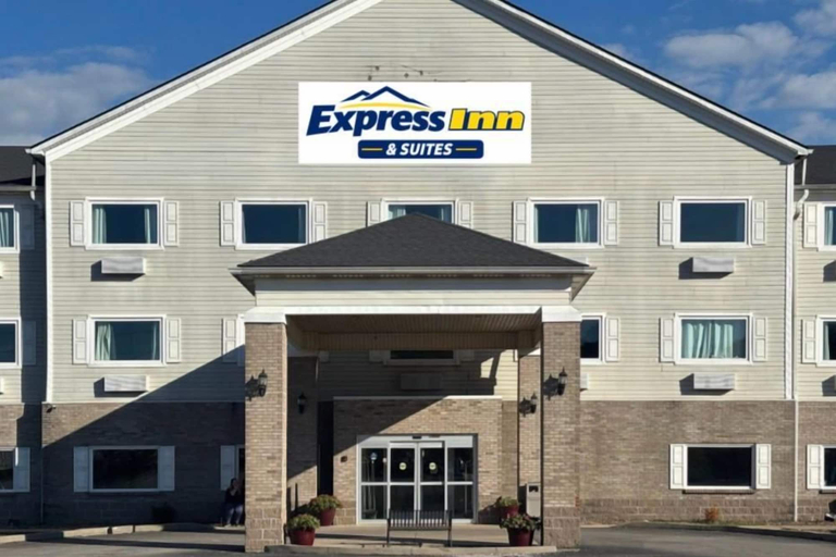 Exterior & Views 1, Express Inn and Suites, Dearborn