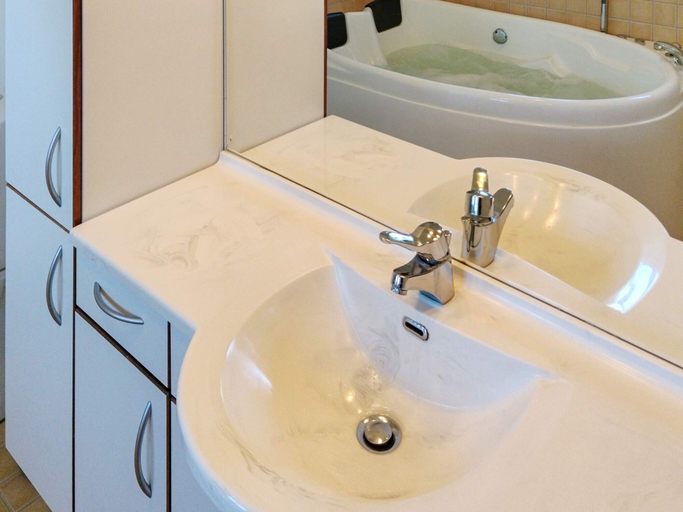 Bathroom 3, 4 Star Holiday Home in Vaeggerlose, Guldborgsund