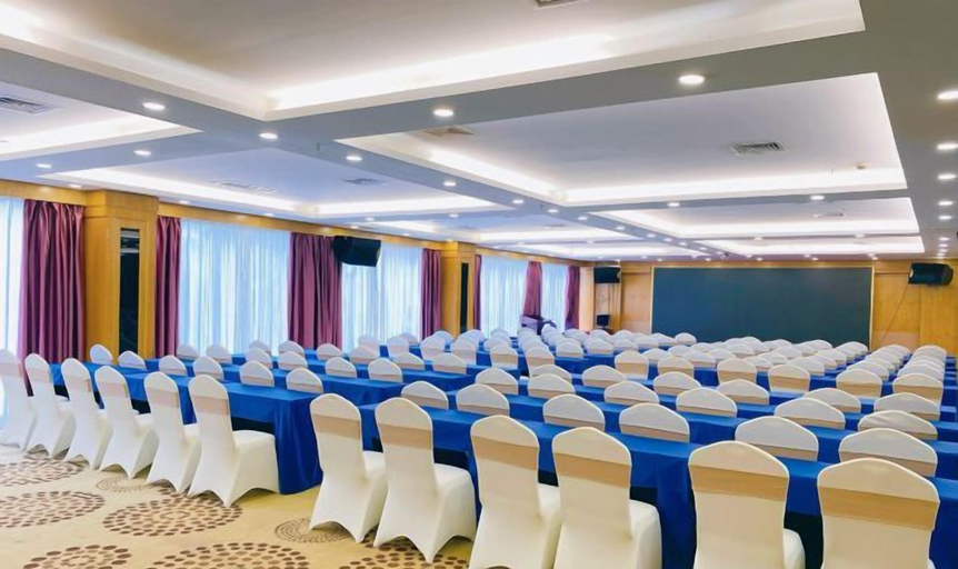 Business Facilities 4, Four Seasons Hotel (Nanning Zoo Qingchuan Subway Station), Nanning
