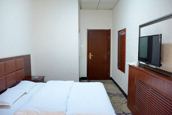 Bedroom 2, Meiming Hotel, Taiyuan