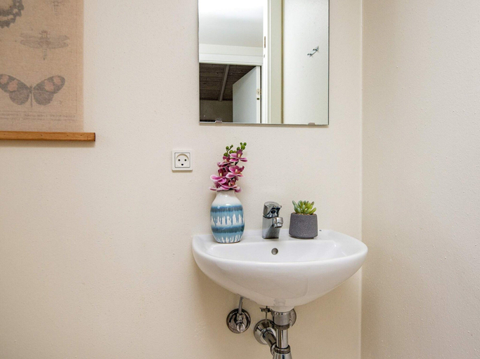 Bathroom 4, 5 Star Holiday Home in Ulfborg, Holstebro