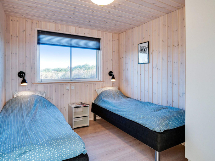 Bedroom 2, 5 Star Holiday Home in Ringkobing, Ringkøbing-Skjern